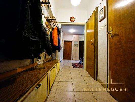 EG: Garderobe ca. 3,20 m²