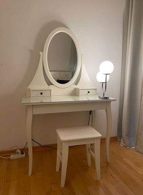 Schlafzimmer-Frisiertisch