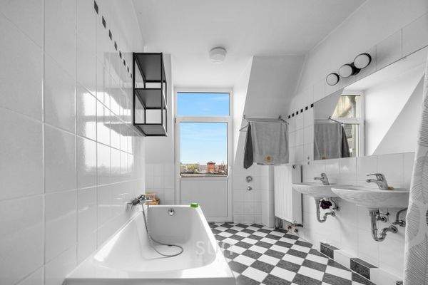 TAGESLICHTBADEZIMMER 