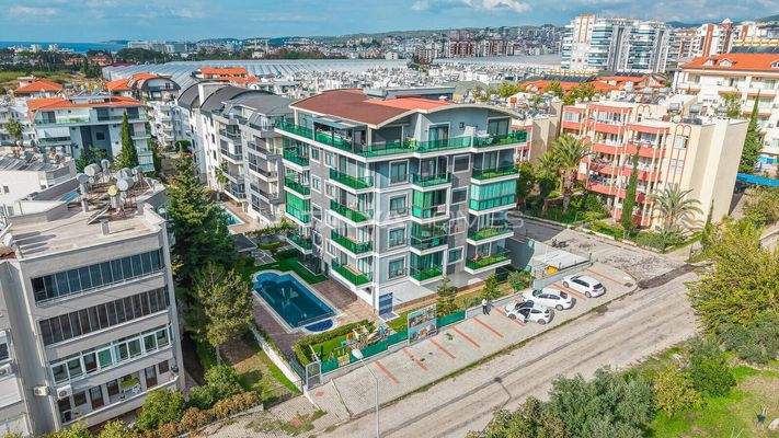 Furnished Property in a Complex 500 M from the Sea in Alanya