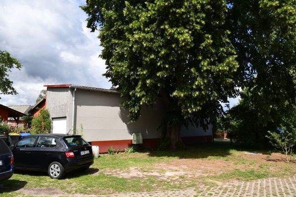 Nebengelass - Garage und Abstellraum