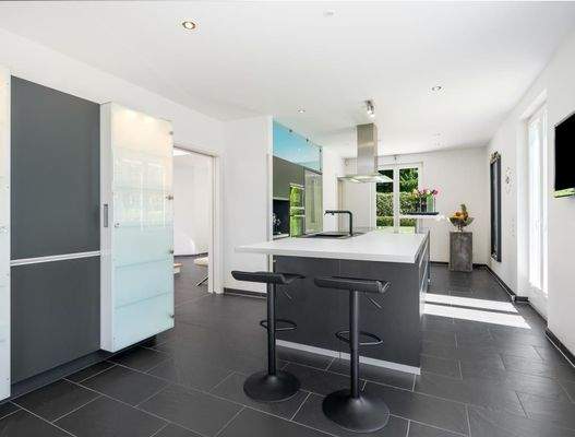 Hochwertige Einbauküche