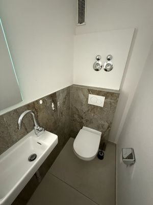 Die separate Toilette
