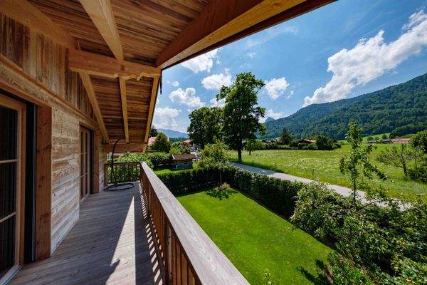 BALKON - SÜD-WEST - mit Blick über Wiesen