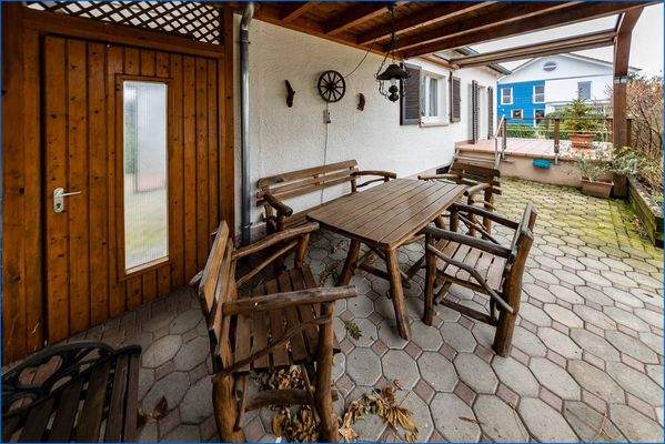 Sitzplatz überdacht