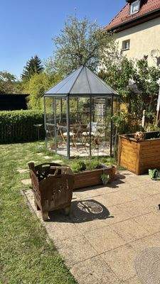 Impression vom Garten im Sommer