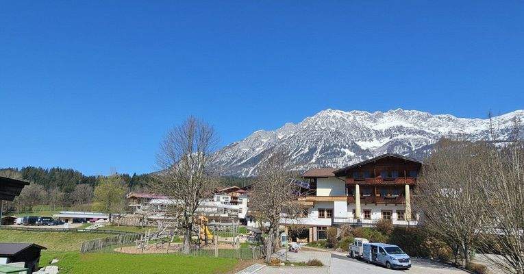 Ausblick von den Zimmern, Schöne 3-Zimmerwohnung mit Stellplatz, Scheffau