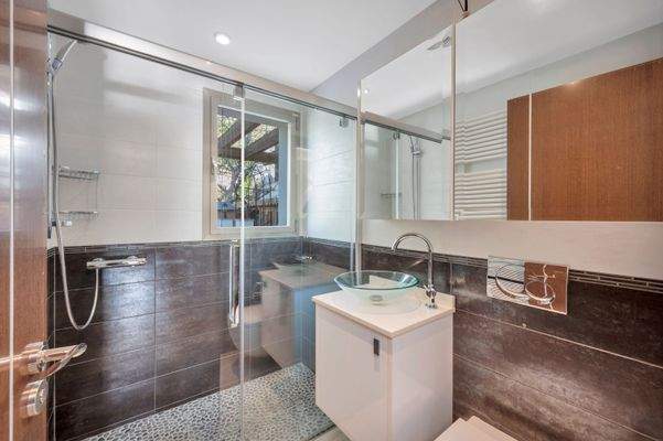 2nd Bathroom in villa in Costa d'en Blanes