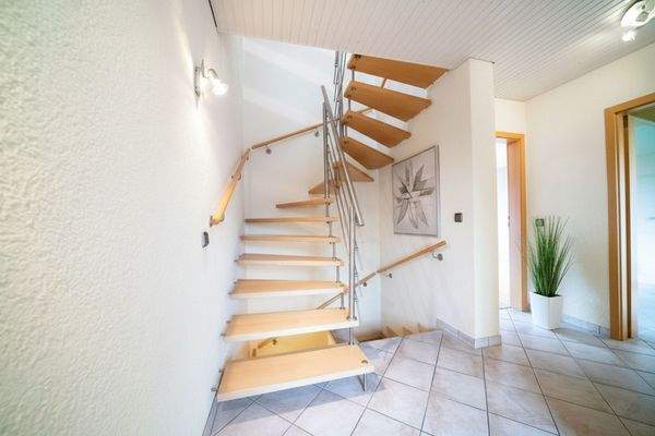 KI Einrichtungsbeispiel - Treppenhaus 