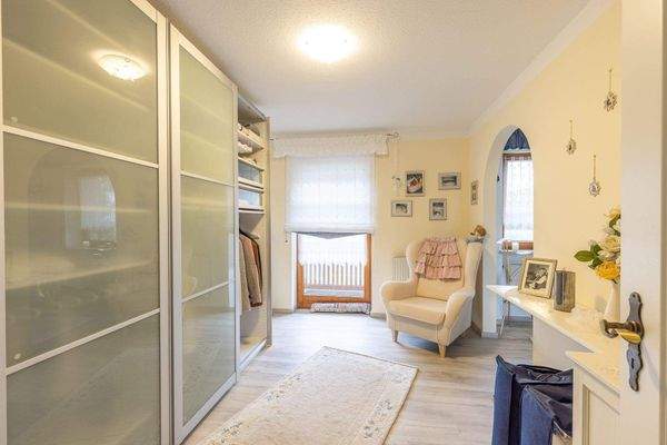 Ankleidezimmer OG.jpg