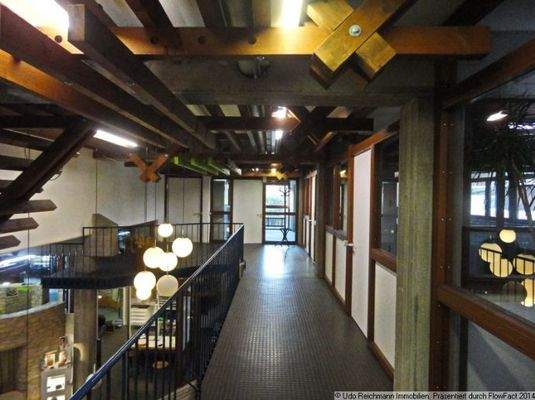 Büro mit Lager und Produktion