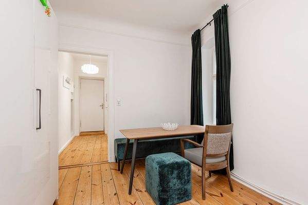 Wohn- und Schlafzimmer