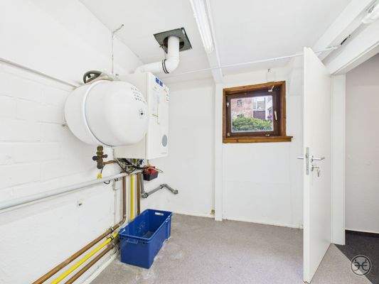 CAM05560G0-PR0017-STILL027