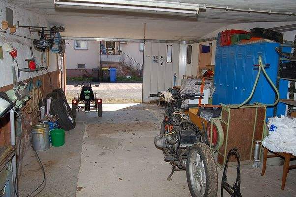 33 grosse Garage.JPG