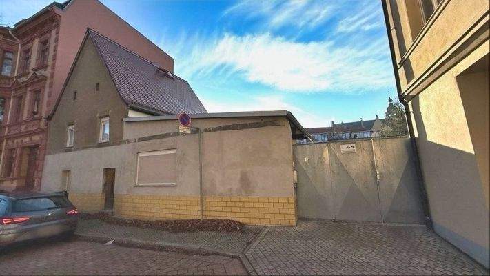 Foto-Vorderansicht Schloßplatz