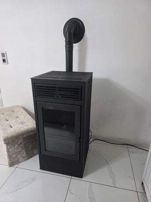 Pelletofen im Wohnzimmmer.jpg