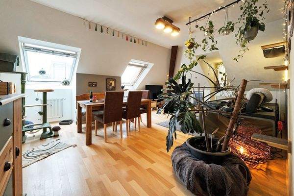 charmanter Wohn- und Essbereich