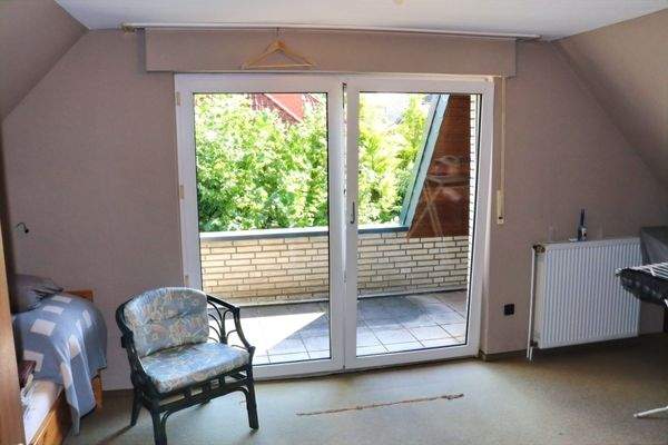 Schlafzimmer mit Loggia