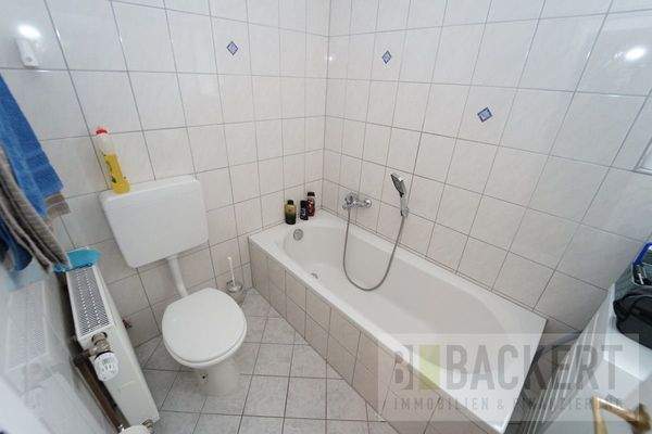 Badezimmer Wohnung EG links
