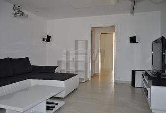 Wohnz1: Beamer, Dolby Surround Anlage