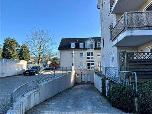 Einfahrt zur Tiefgarage