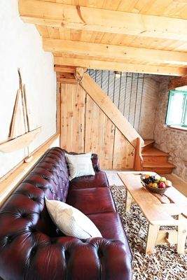  Elegantes Steinhaus mit einladendem Wohnbereich