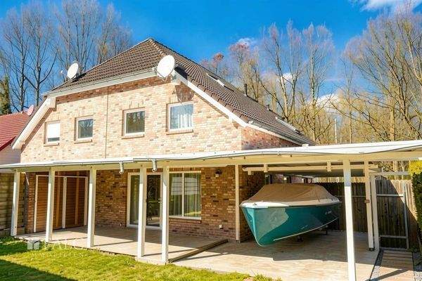 Außenansicht - (KI generiert)