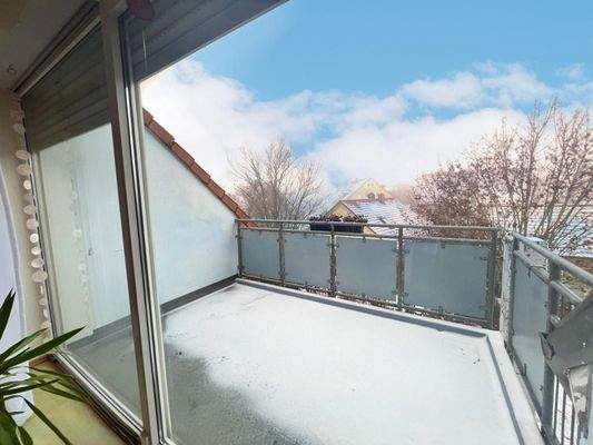 Balkon mit Aussicht ins Grüne, Atmosphäre zum Verweilen