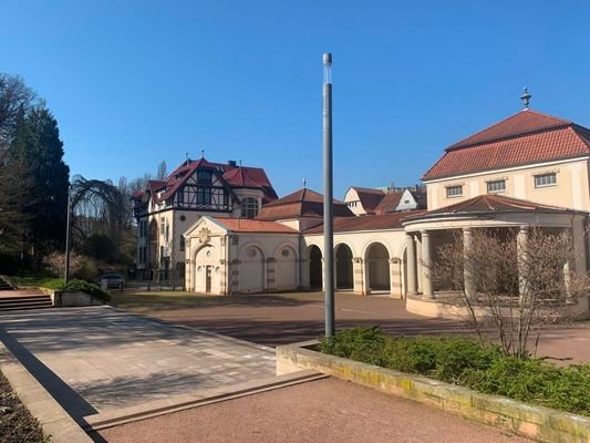 Stadtvilla und Wandelhalle