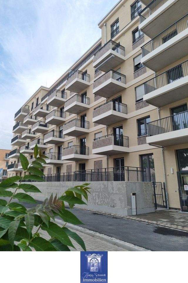 Traum-Familienwohnung an der Elbe im Erstbezug! Eigener Garten, große Terrasse, EBK! - Foto 5