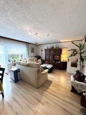 Blick ins Wohnzimmer 