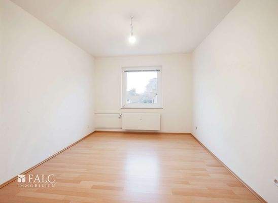 Kinderzimmer (KI-leergeräumt)