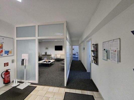 K800_Eingang Wartebereich