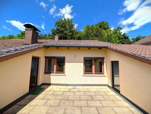 Einzigartige Dachterrasse mit Traumblick in die Natur
