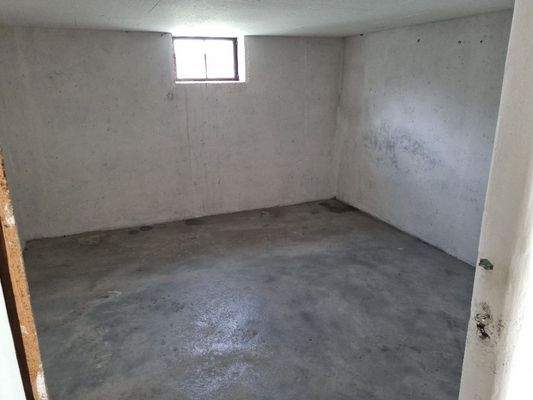 großes Kellerabteil.jpg