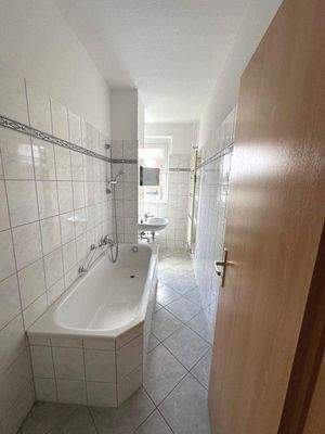 Badezimmer mit Wanne