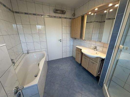 Bad - Dusche, Wanne, WM-Platz