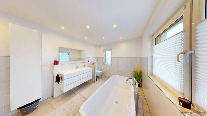 Badezimmer im Obergeschoss