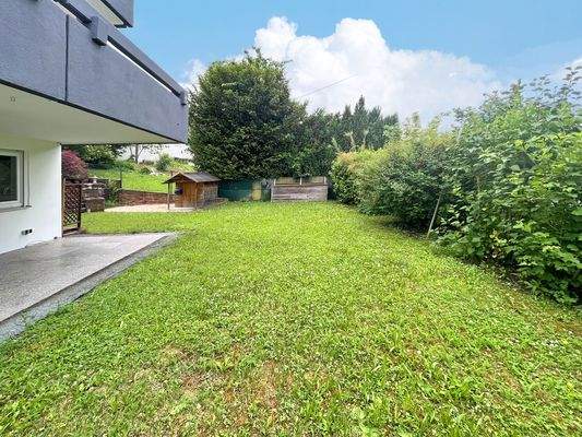 Garten mit großer Spielwiese