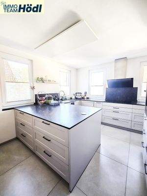 linke Seite - Moderne Küche - funktional und stilvoll zugleich