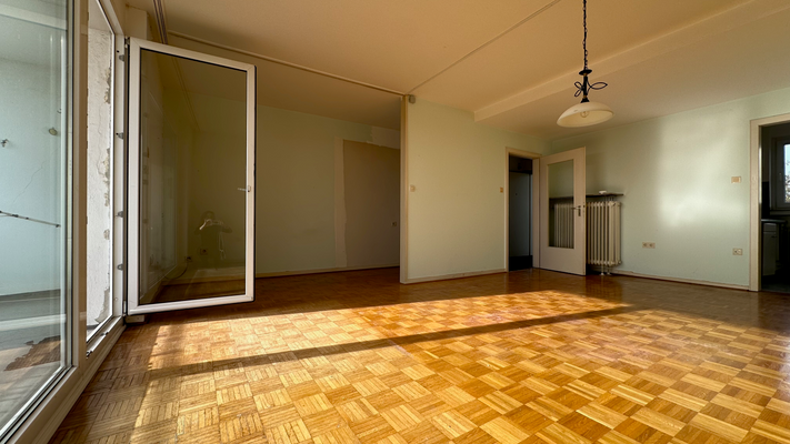 Wohn- und Schlafzimmer mit Nische