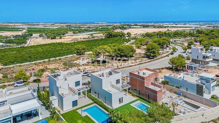Golf Villa with Impressive Views in Pilar de la Horadada