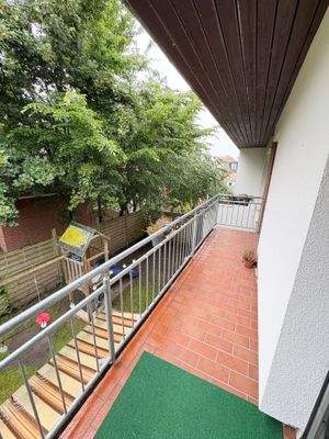Der geräumige Balkon