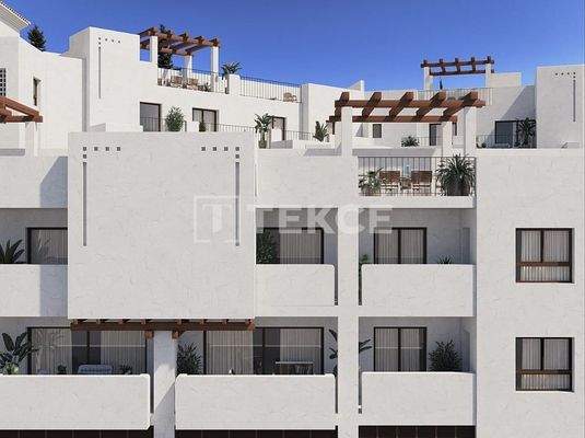 Properties Surrounded by Nature, Close to All Amenities in Benahavís