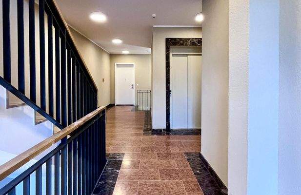 zzgl. Tiefgaragenstellplatz 