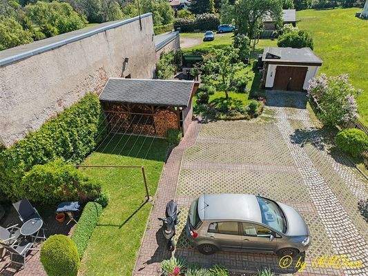 Blick über das Grundstück