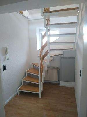 Treppe vom 1. OG zum DG