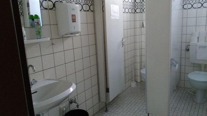 Toiletten EG