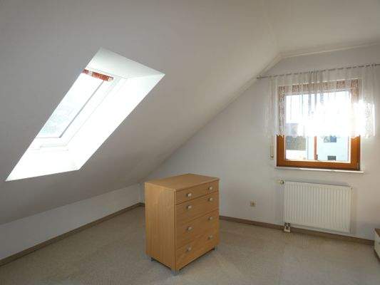 017-Schlafraum DG.JPG