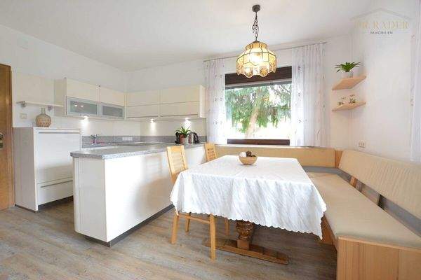 Küche mit Essbereich